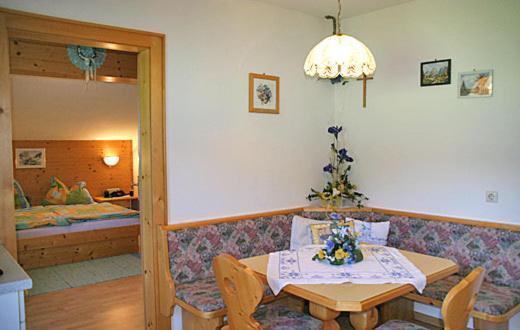 Edthof Apartment Lungotz ภายนอก รูปภาพ