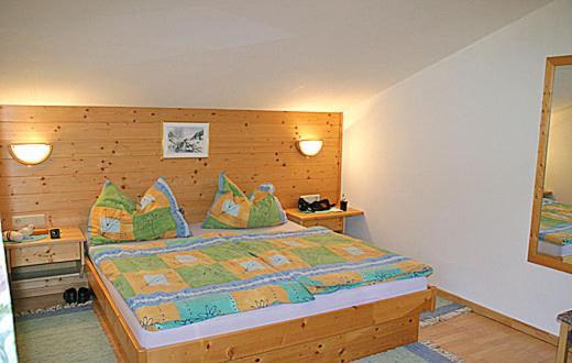 Edthof Apartment Lungotz ภายนอก รูปภาพ