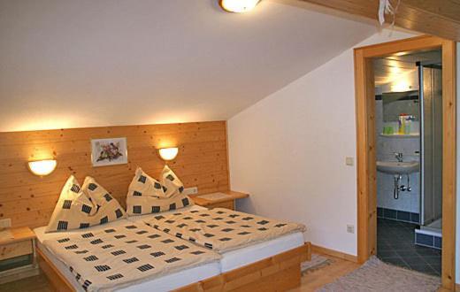 Edthof Apartment Lungotz ภายนอก รูปภาพ